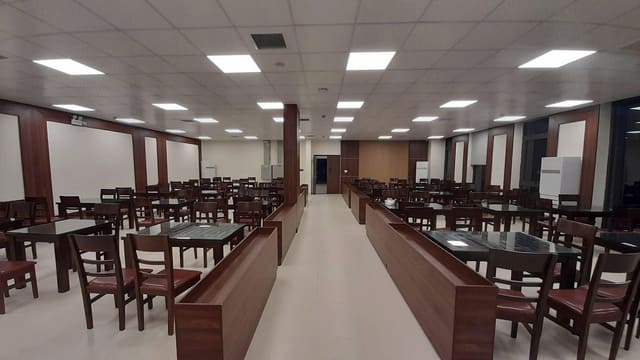 Phòng ăn tiếp khách Nhà máy Miza Hải Dương được Nội Thất Hùng Dũng thiết kế thi công hiện đại